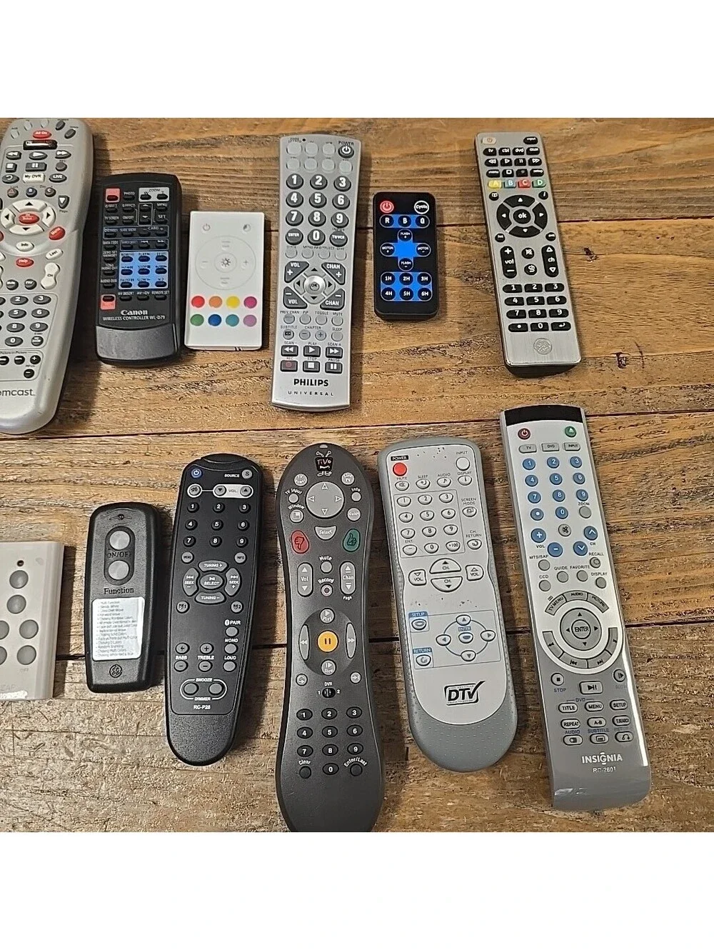Lot of 20 Mixed Remote Controls Tivo Insignia Philips Audiovox Roku Skyworth